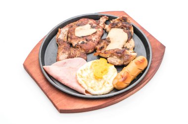 sıcak plaka üzerinde ızgara biftek mix