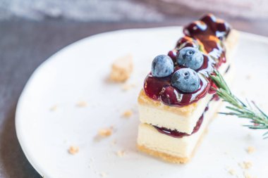 yaban mersini peynirli kek