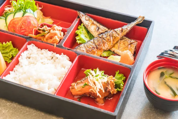 ızgara saba bento
