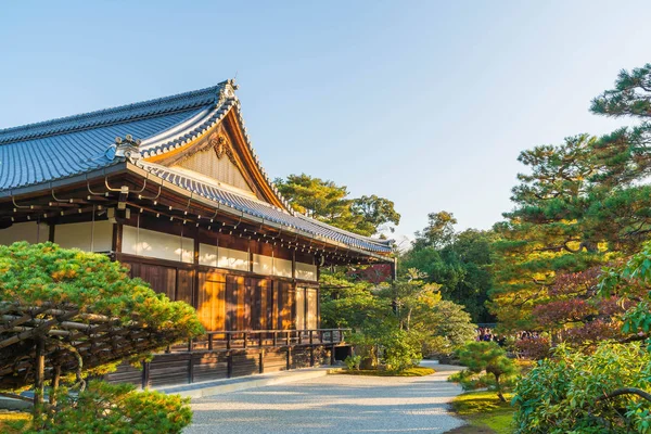 Kinkakuji Tapınağı (altın köşk güzel mimari)