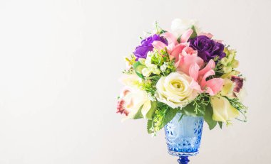 Güzel bir buket çiçek