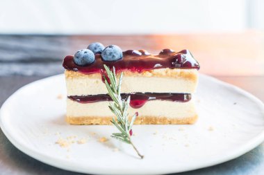 yaban mersini peynirli kek