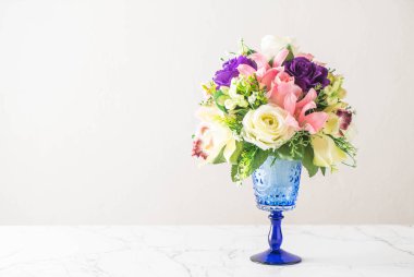 Güzel bir buket çiçek