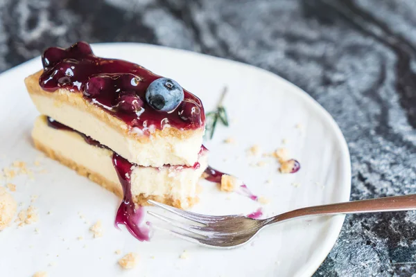 Blaubeerkäsekuchen — Stockfoto