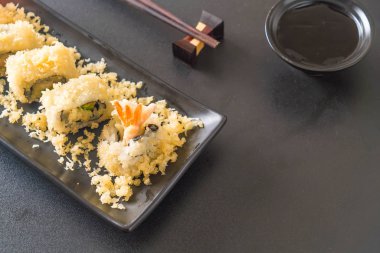tempura karides suşi roll 
