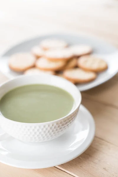 Hot matcha latte — Stock Photo, Image