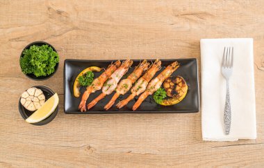 gebakken garnalen met knoflook 