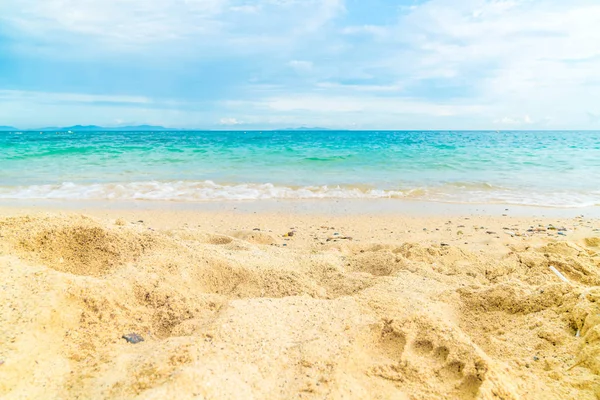 güzel tropikal plaj ve deniz manzara