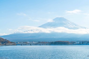 Dağ Fuji San Kawaguchiko Gölü.