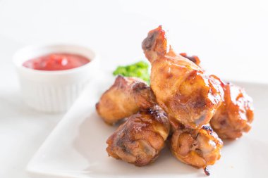 Barbekü tavuk kanadı