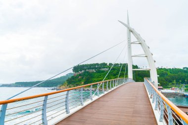 Jeju Isla Seaseom ve Seogwipo limanda arasında Saeyeongyo köprü