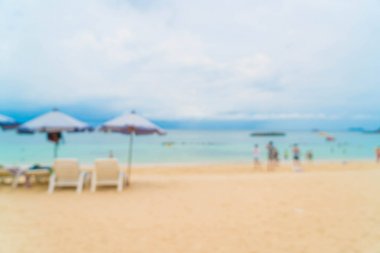 bulanıklık güzel lüks şemsiye ve sandalye deniz ve bea