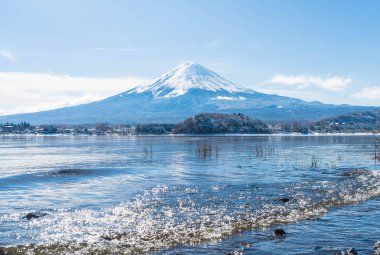 Dağ Fuji San Kawaguchiko Gölü.