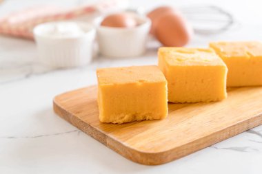 Ev yapımı turuncu kek