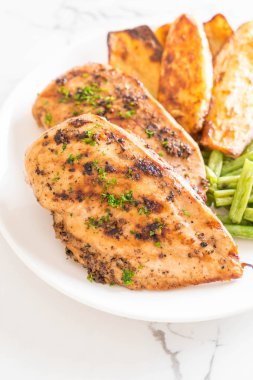 ızgara tavuk biftek 