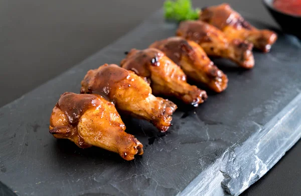 Barbekü tavuk kanadı