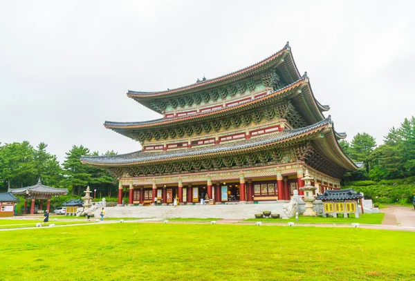 Yakcheonsa Tapınağı Jeju Adası, Güney Kore