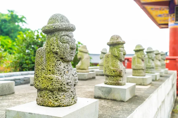 Дол Харубан в храме Якчхонса на острове Чеджу — стоковое фото