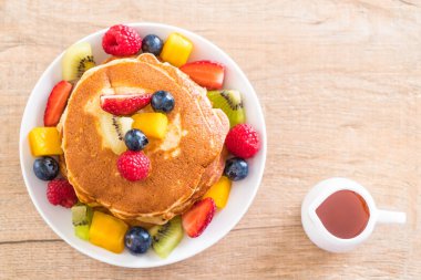 mix meyve ile gözleme