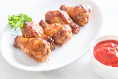 Barbekü tavuk kanadı