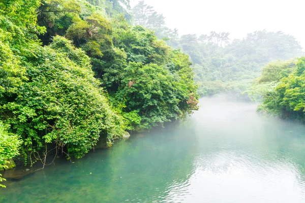 Garden Park w Cheonjiyeon wodospady w Jeju Island — Zdjęcie stockowe