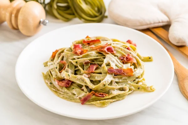 ıspanak fettuccini makarna pastırma ile