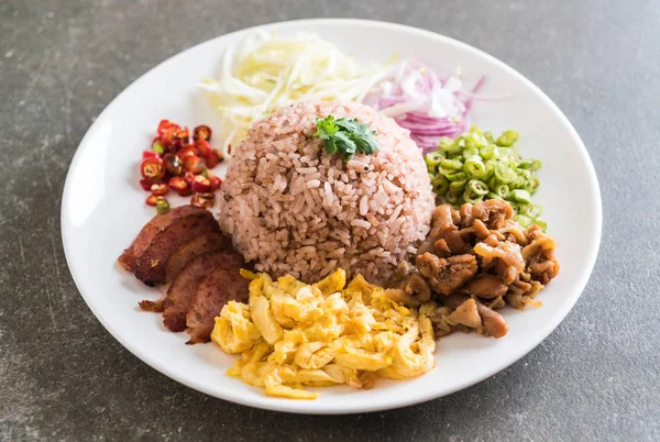 Pirinç ve karides ezmesi.