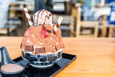 çikolata buz tıraş (bingsu)