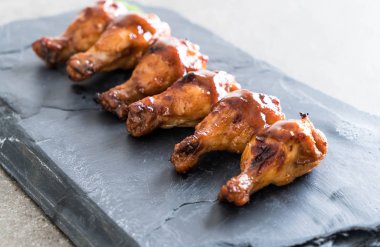 Barbekü tavuk kanadı