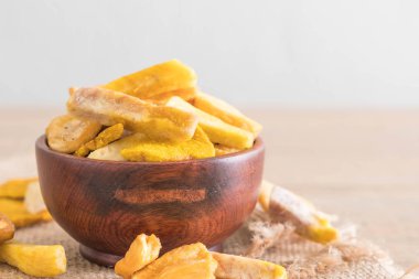 meyve yongaları karıştırın