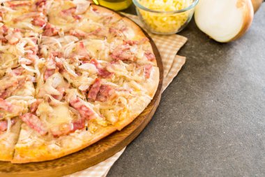 Tarte flambe pizza 