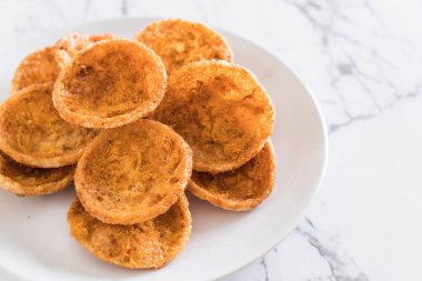 kurutulmuş rendelenmiş domuz etinin pirinç kraker