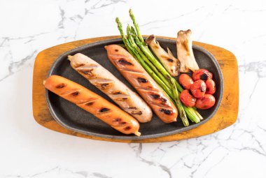 sebzeli ızgara sosis