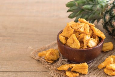 kurutulmuş ananas gevrek cipsi