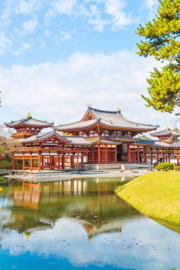 Güzel mimari Byodo içinde Kyoto tapınakta.