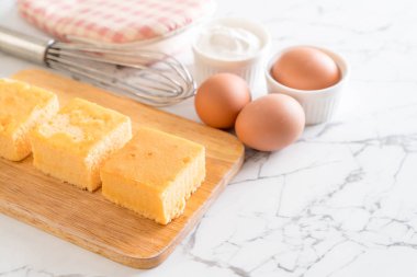 Ev yapımı turuncu kek