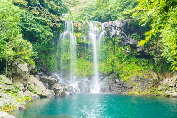 Cheonjeyeon wodospady w Jeju Isaland — Zdjęcie stockowe