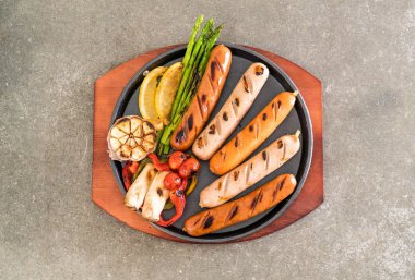 sebzeli ızgara sosis