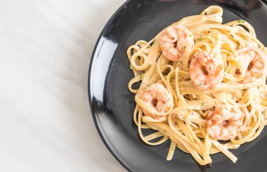 karides ile Fettuccini makarna