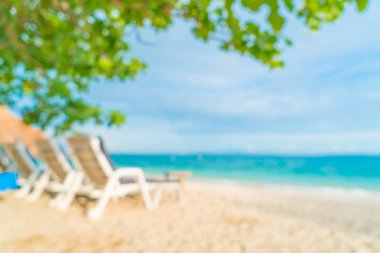 bulanıklık güzel lüks şemsiye ve sandalye deniz ve bea