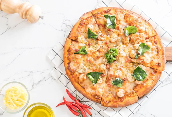 Baharatlı karides (Tom Yum) pizza
