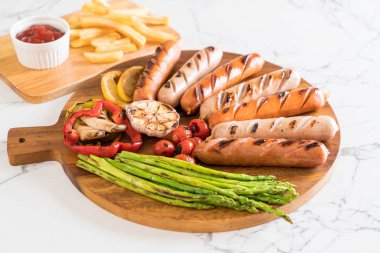 sebzeli ızgara sosis