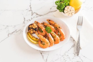 gebakken garnalen met knoflook 