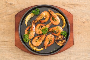 gebakken garnalen met knoflook 