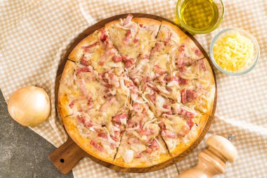 Tarte flambe pizza 