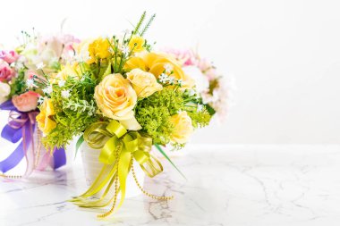 buket çiçek vazosu