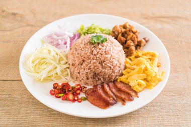 Pirinç ve karides ezmesi.