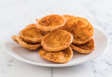 kurutulmuş rendelenmiş domuz etinin pirinç kraker