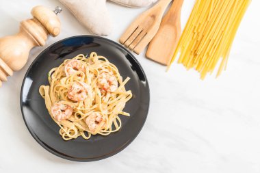 karides ile Fettuccini makarna