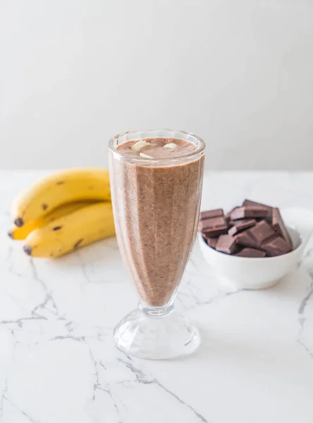 chocolate banana milkshake